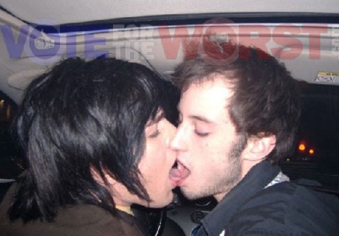 adam_lambert_gay_kissing_01