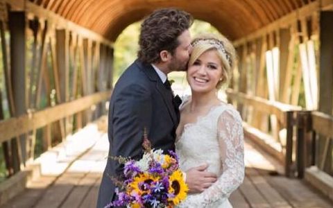 Kelly Clarkson got married to Brandon Blackstock