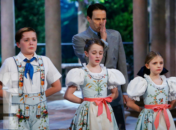 Carrie Underwood in The Sound of Music 5