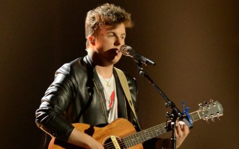 Alex Preston performs on American Idol 2014