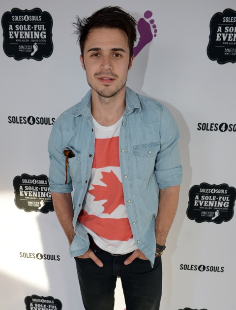 Kris Allen at the Soles4Souls charity concert, sponsored by Barefoot Wine & Bubbly