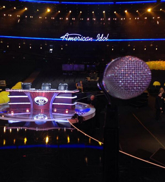 American Idol Finale Setting Up