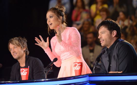 JLo goes J-Wow! at American Idol 2014