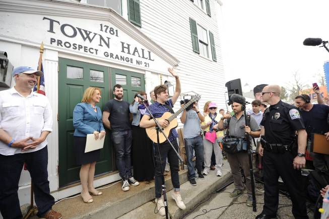 Alex Preston performs at the town hall