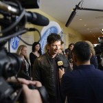 Harry Connick Jr jokes with reporters