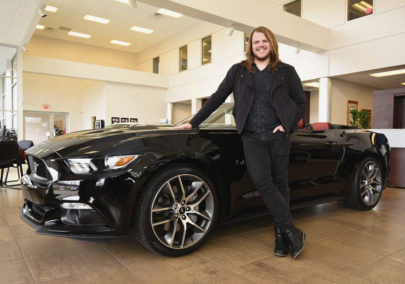 Caleb Johnson & his new Ford Mustang GT – 01