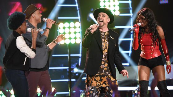 American Idol 2015 Hopefuls perform with Boy George