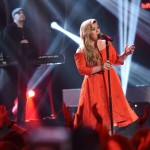 Kelly Clarkson performs on American Idol 2015