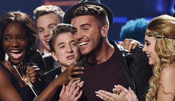 Nick Fradiani congratulated by fellow Idol contestants