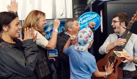 American Idol 2016 Hopeful receives a Golden Ticket