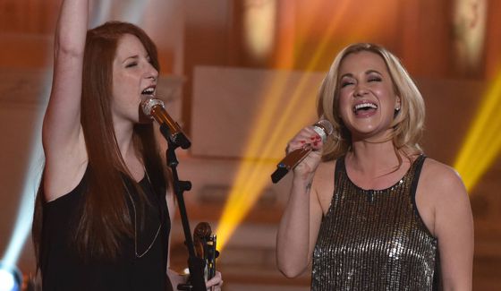 Amelia Eisenhauer & Kellie Pickler sing on American Idol 2016