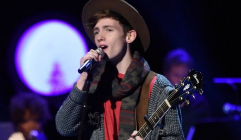 Thomas Stringfellow performs on American Idol 2016